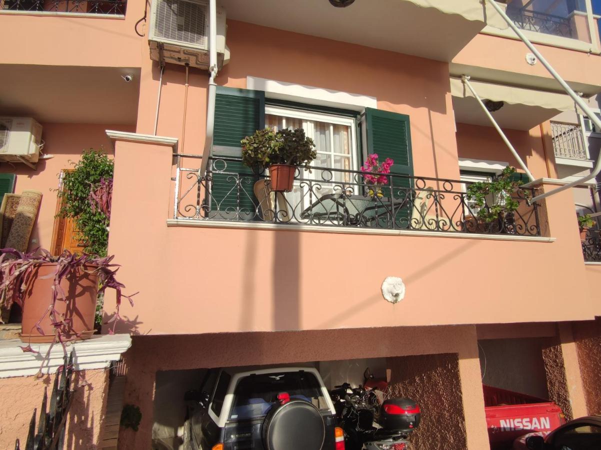 Marios Apartment Lákones エクステリア 写真